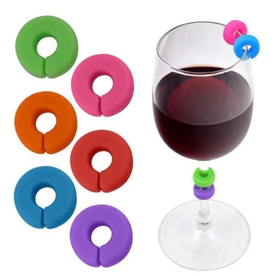 şarap kadehleri ​​için halkalar, renkli etiketler