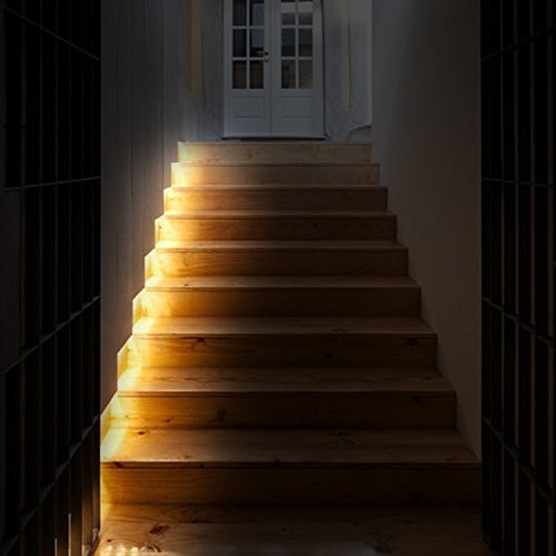 merdivenlerde yönlendirme ışığı led şerit
