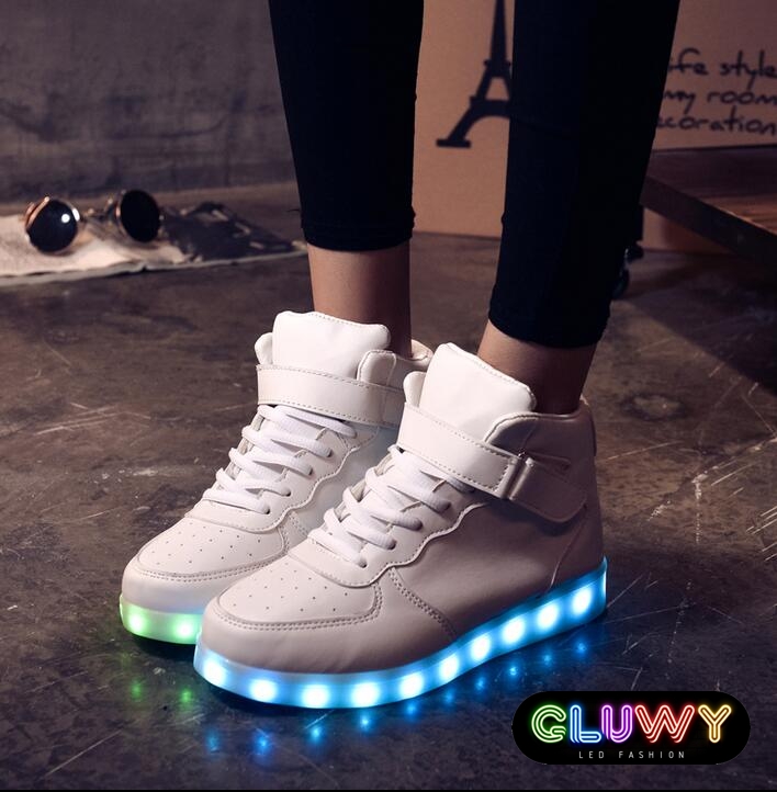 LED parlayan bot spor ayakkabı beyaz