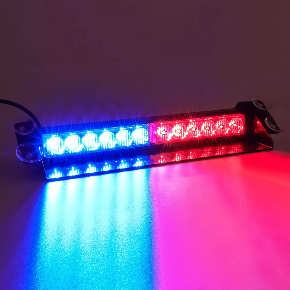 Araba için renkleri ve yanıp sönme stillerini değiştirme imkanı ile yanıp sönen LED flaş lambaları (ışıklar)